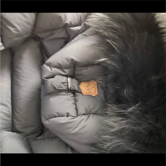 Mackage Calla Down Quilted Parka Coat size xxs / Black Fur Trim MINT - Picture 4 of 5